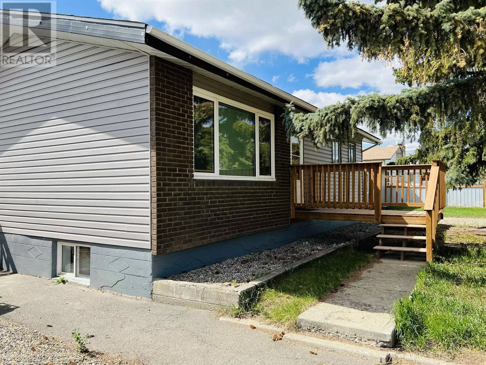 House for rent: 8315 94 Avenue, Fort St. John, British Columbia V1J 1E7