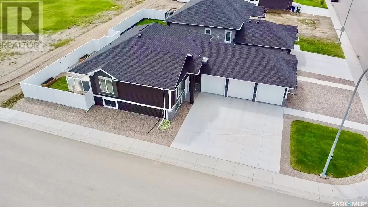 House for rent: 834 1st Avenue N, Warman, Saskatchewan S0K 4S0