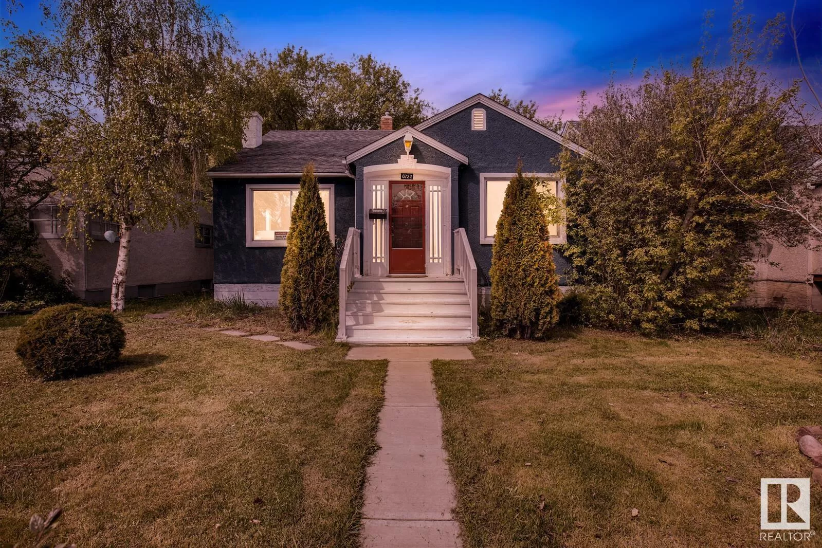 House for rent: 8722 112 Av Nw, Edmonton, Alberta T5B 0G6