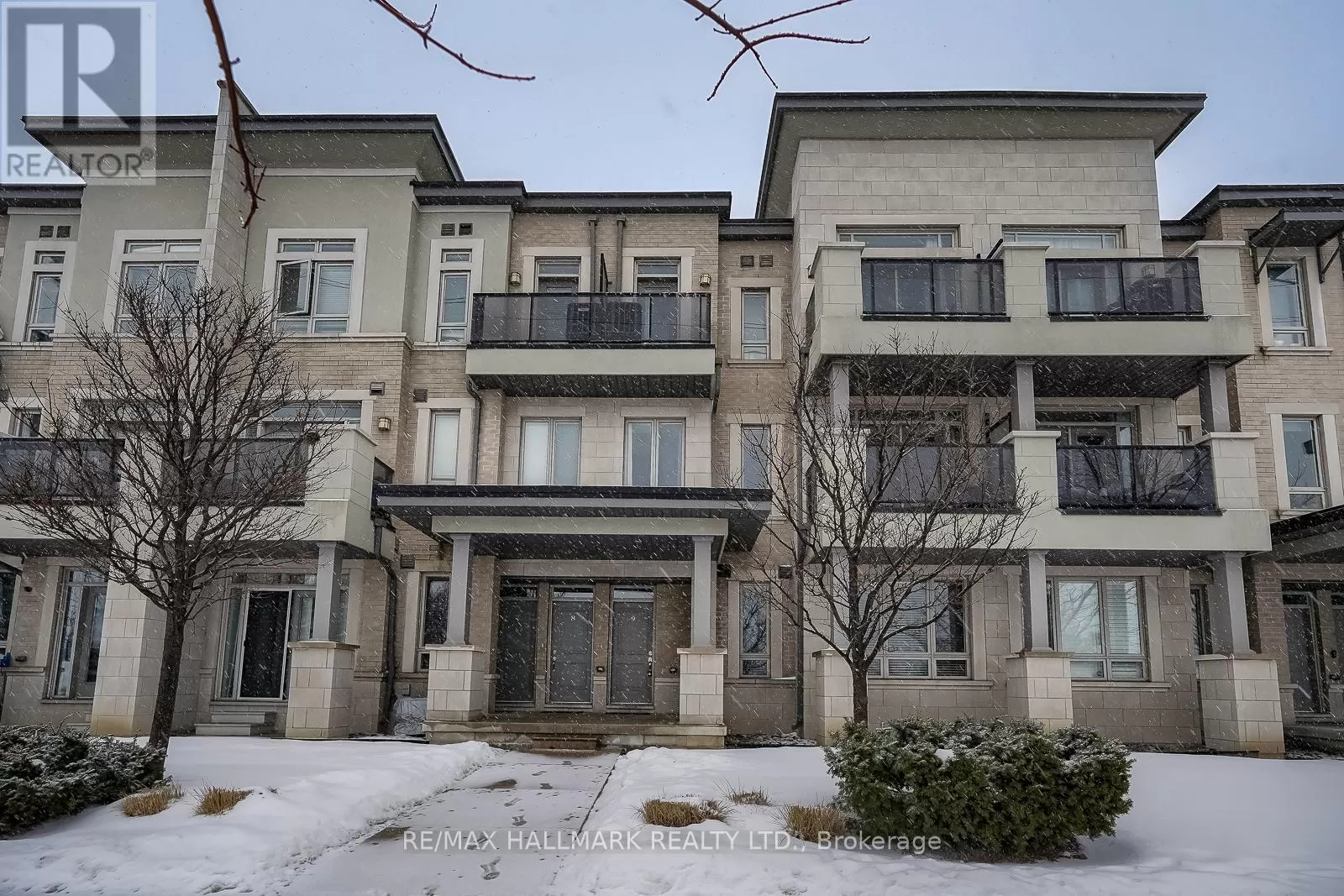 Row / Townhouse for rent: 9 - 9601 Jane Street, Vaughan, Ontario L6A 4G5