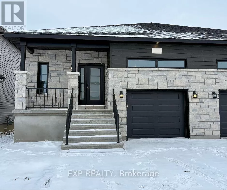 Other for rent: 918 Chablis Crescent, Russell, Ontario K0A 1W0