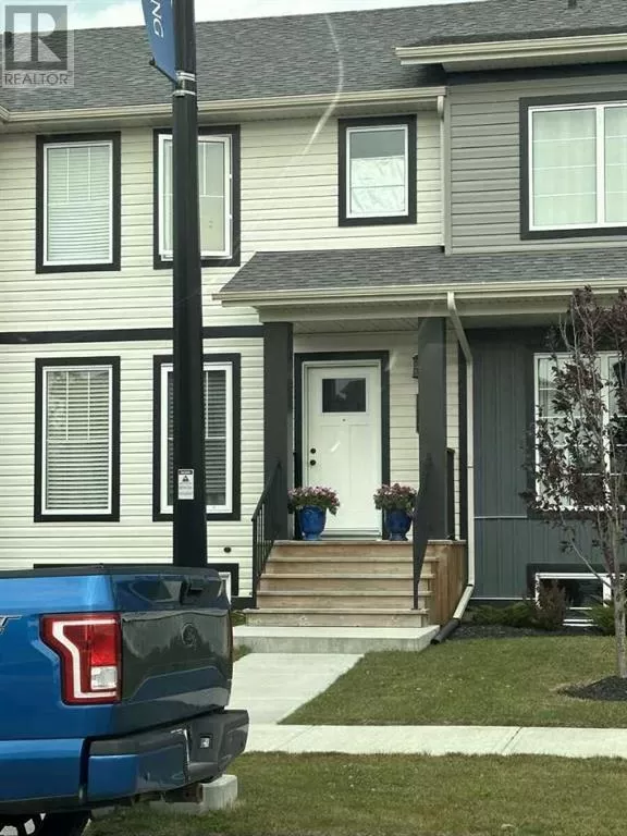 Row / Townhouse for rent: 92 Memorial Parkway, Rural Red Deer County, Alberta T4E 3C4