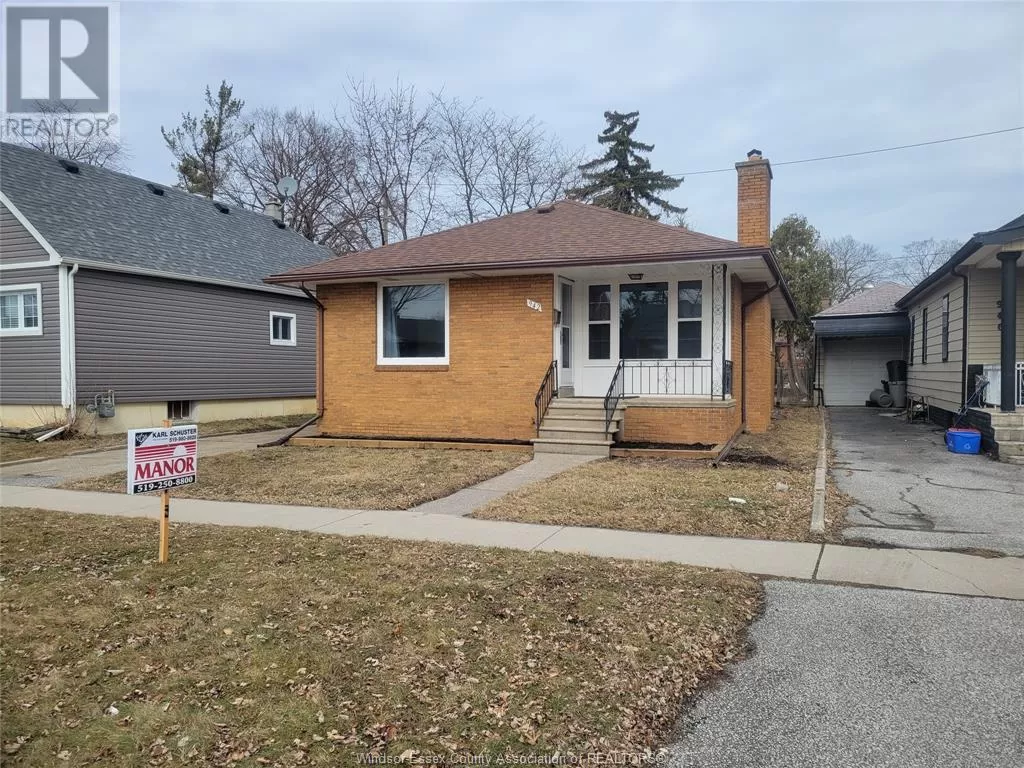 House for rent: 942 Reedmere, Windsor, Ontario N8S 2L8