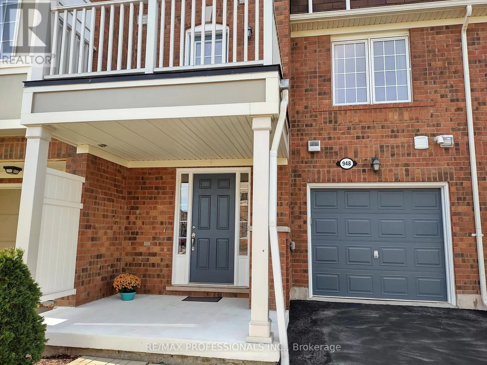 Row / Townhouse for rent: 948 Sprague Place, Milton, Ontario L9T 0K6