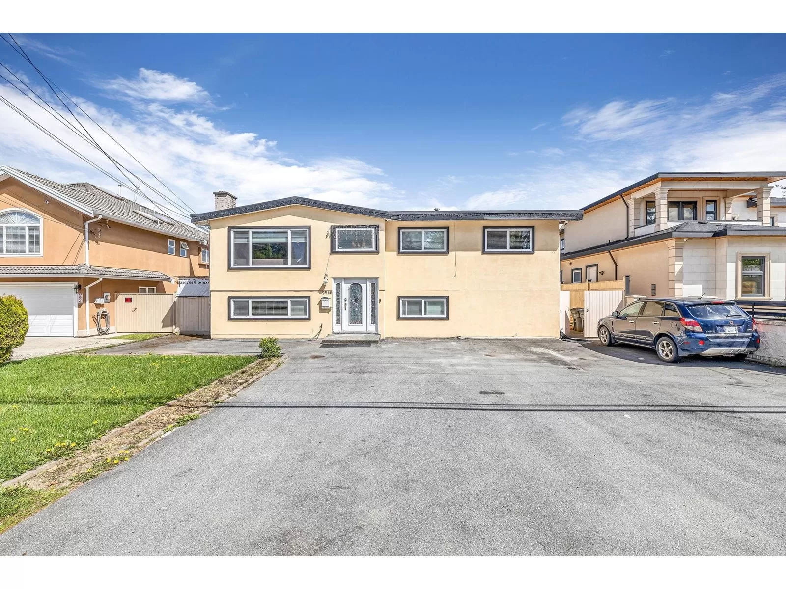 House for rent: 9546 126 Street, Surrey, British Columbia V3V 5C8