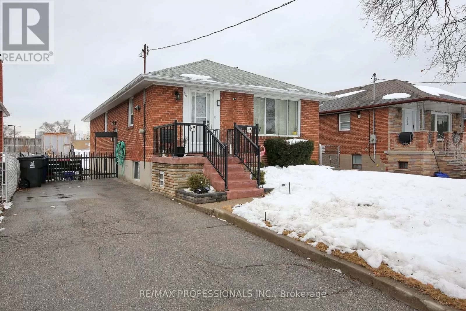 House for rent: 96 Nordin Avenue, Toronto, Ontario M8Z 2B3