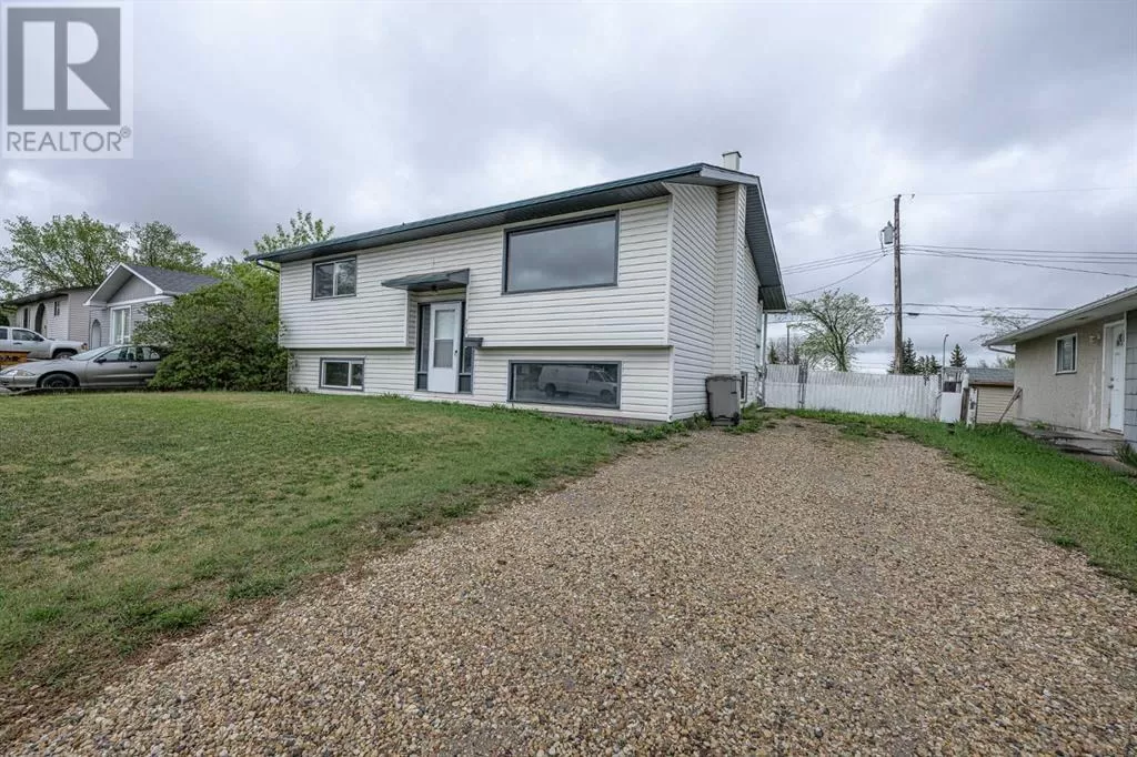 House for rent: 9737 117 Avenue, Grande Prairie, Alberta T8V 3P3