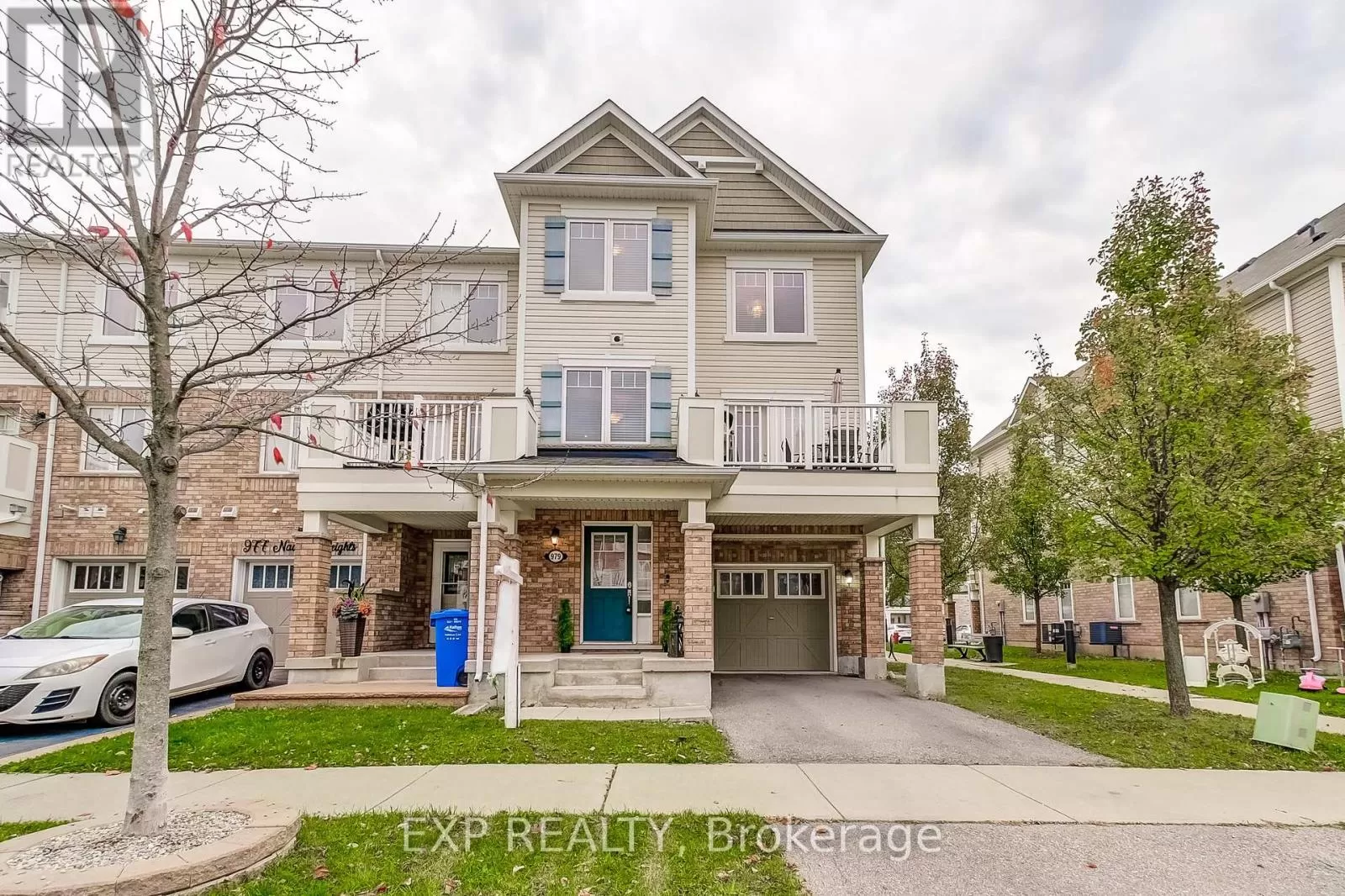 Row / Townhouse for rent: 979 Nadalin Heights, Milton, Ontario L9T 8R3