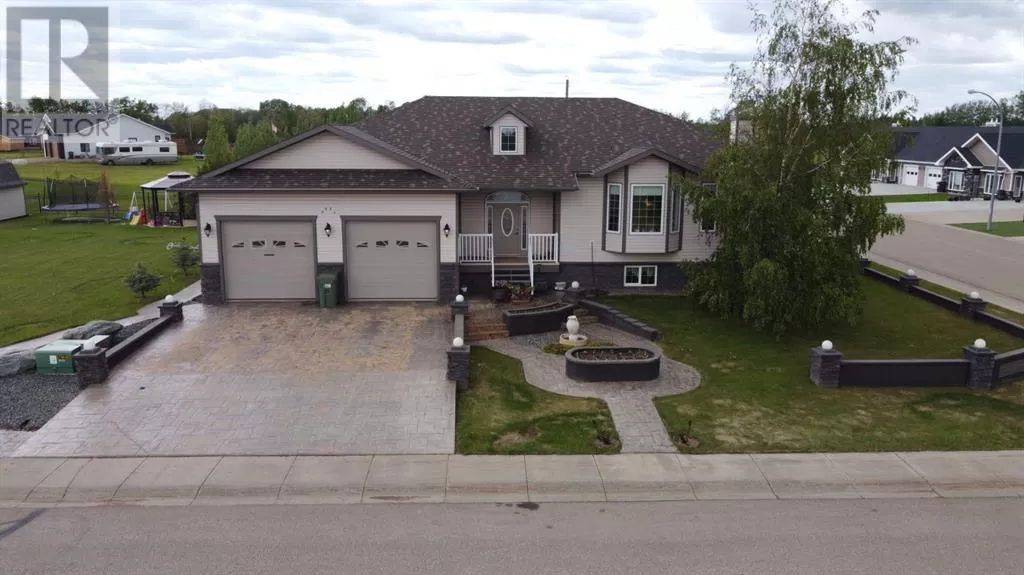 House for rent: 9934 110 Street, La Crete, Alberta T0H 2H0