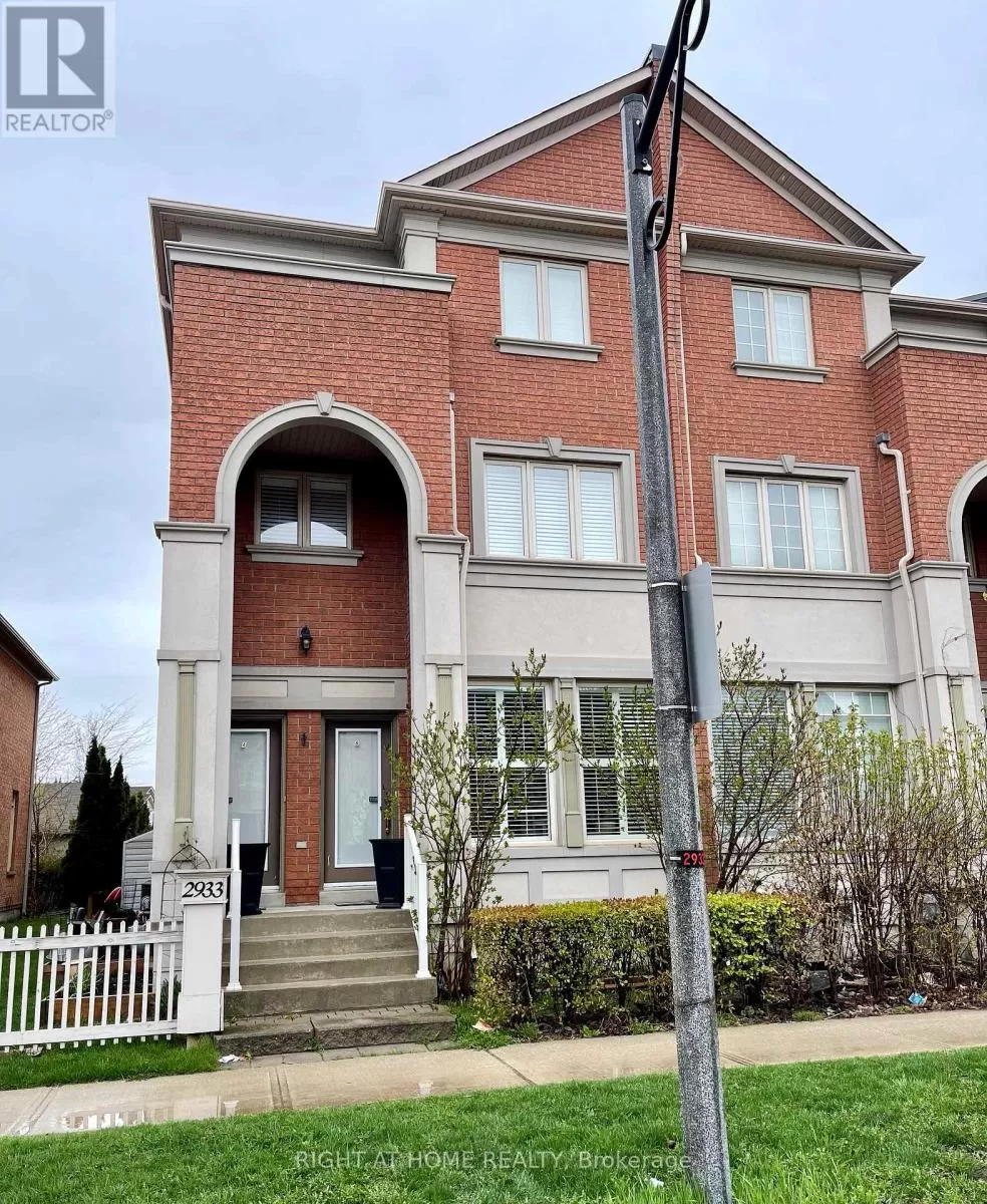 Row / Townhouse for rent: A - 2933 Bur Oak Avenue, Markham, Ontario L6B 1E6