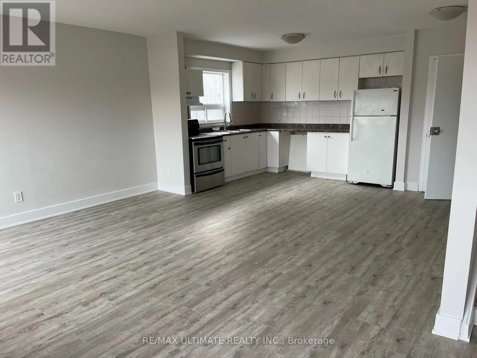 Other for rent: A - 420 Dawes Road, Toronto, Ontario M4B 2E8