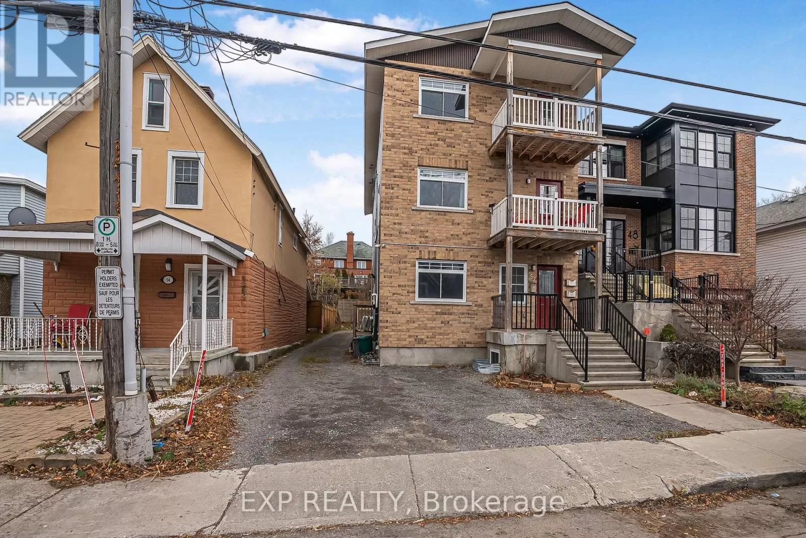 Triplex for rent: A - 52 Champagne Avenue S, Ottawa, Ontario K1S 4P2