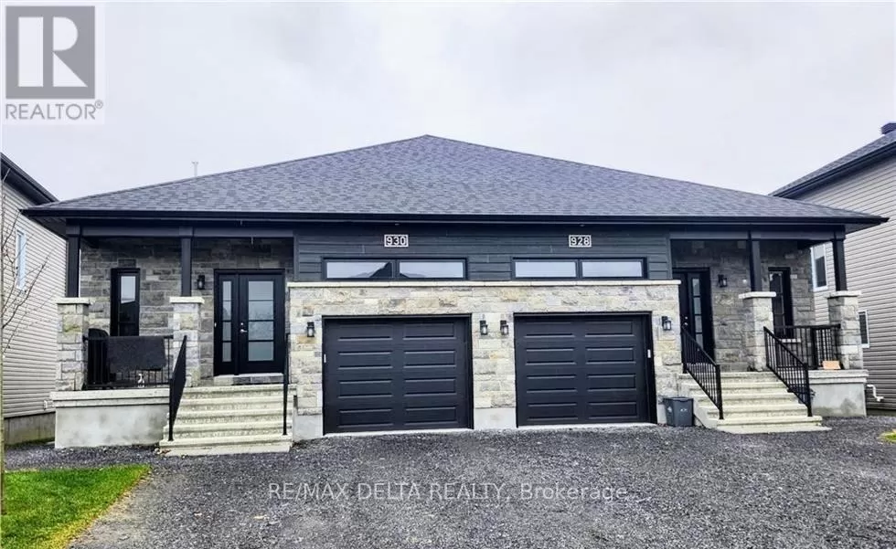 House for rent: A - 928 Chablis Crescent, Russell, Ontario K0A 1W0