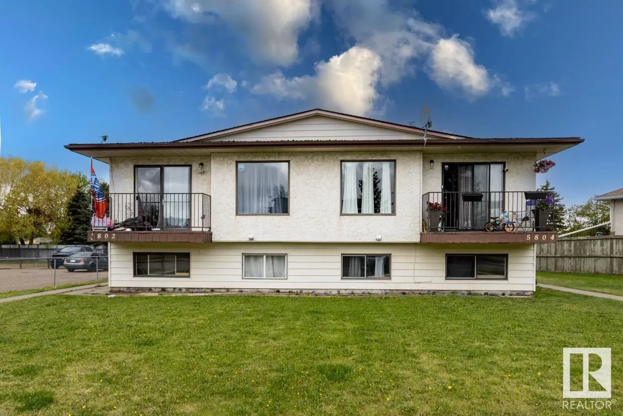 Fourplex for rent: #a/b 5802 52 St, Wetaskiwin, Alberta T9A 2W6