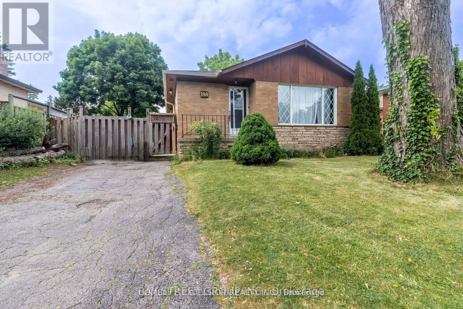 House for rent: Basement - 188 Confederation Drive, Toronto, Ontario M1G 1B1