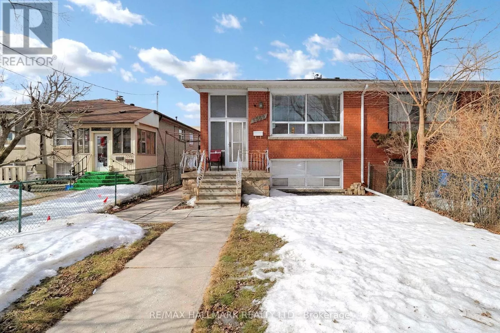 Other for rent: Basement - 3568 Dufferin Street, Toronto, Ontario M3K 1N1