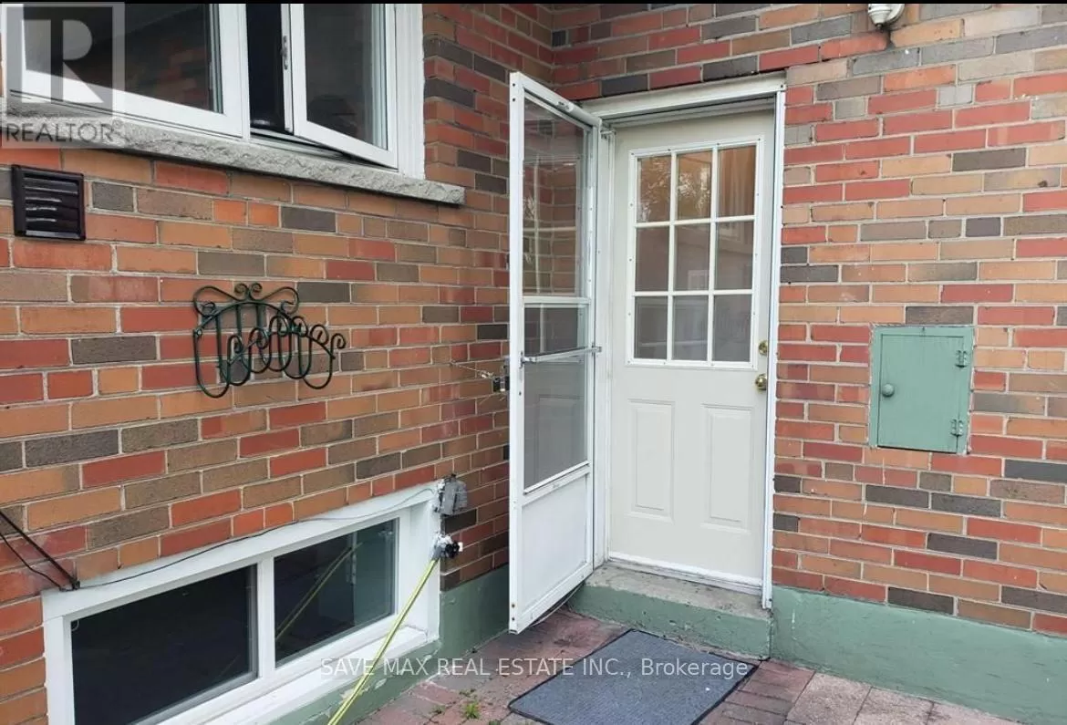 House for rent: Basment - 3 Heatherington Dr Drive, Toronto, Ontario M1T 1N3