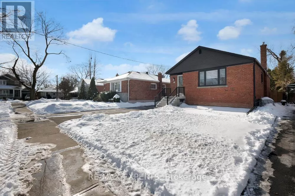 House for rent: Bmst - 6 Rufford Road, Toronto, Ontario M8W 4V4