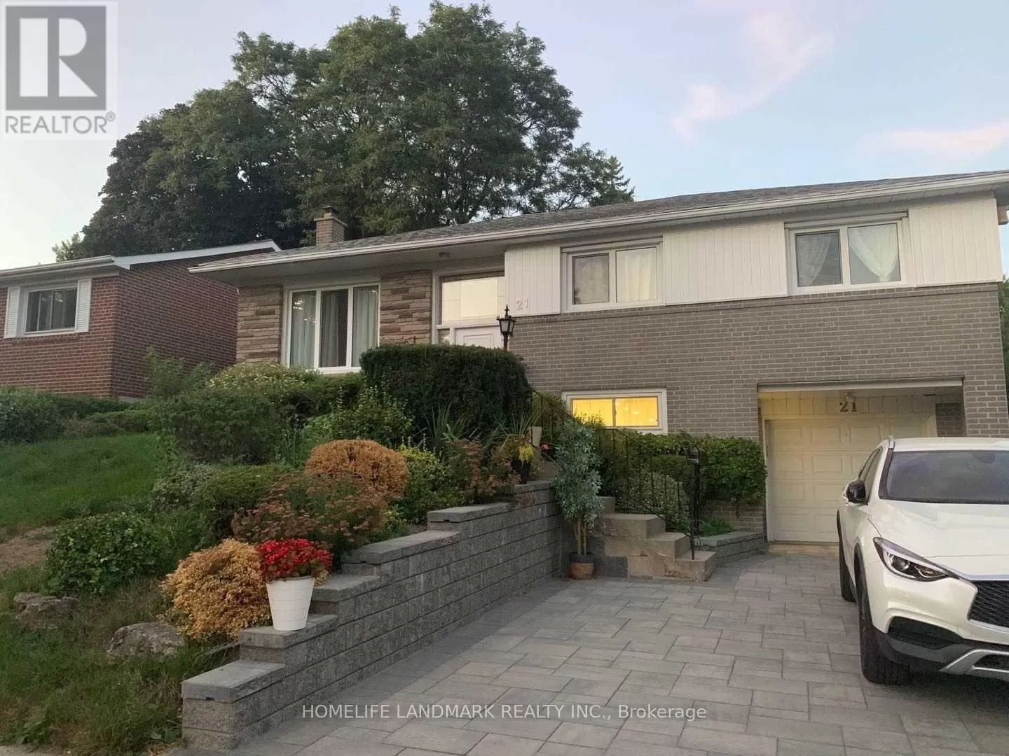 House for rent: Bsmt - 21 Resolution Crescent, Toronto, Ontario M2H 1N3