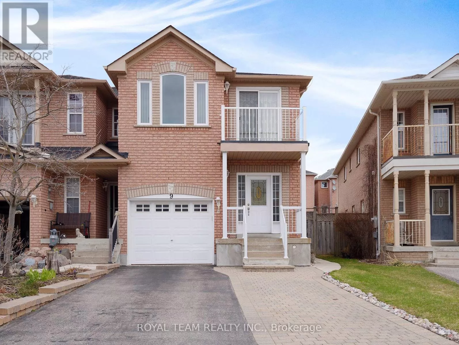 Row / Townhouse for rent: Bsmt - 9 Carousel Crescent, Richmond Hill, Ontario L4E 3X7