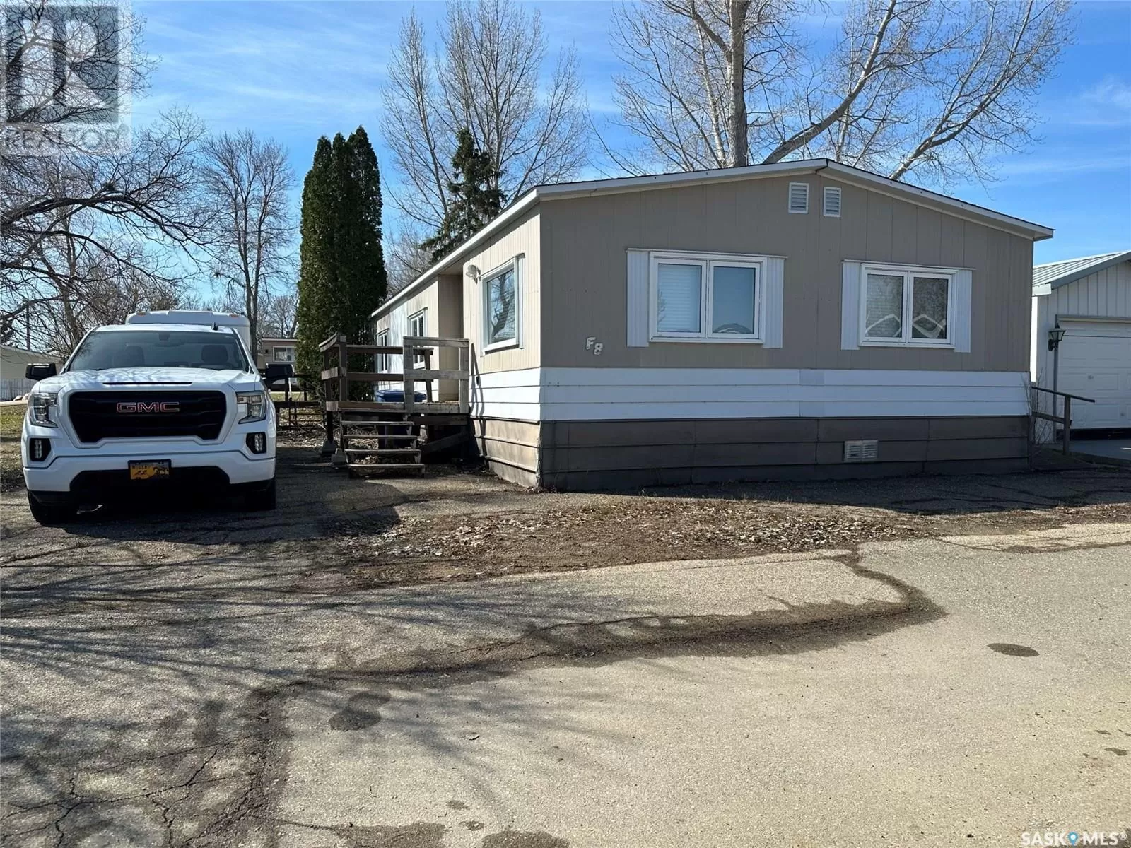 Mobile Home for rent: F8 - 1455 9th Avenue Ne, Moose Jaw, Saskatchewan S6J 1C6