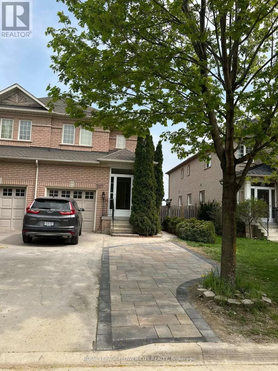 Other for rent: Legal Basement - 7227 Para Place, Mississauga, Ontario L5W 1K4