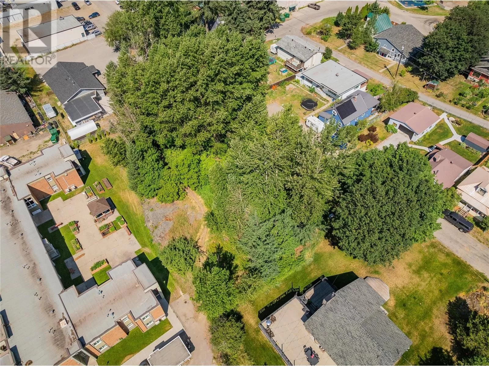 Other for rent: Lot 13-20 Third Avenue, Rossland, British Columbia V0G 1Y0