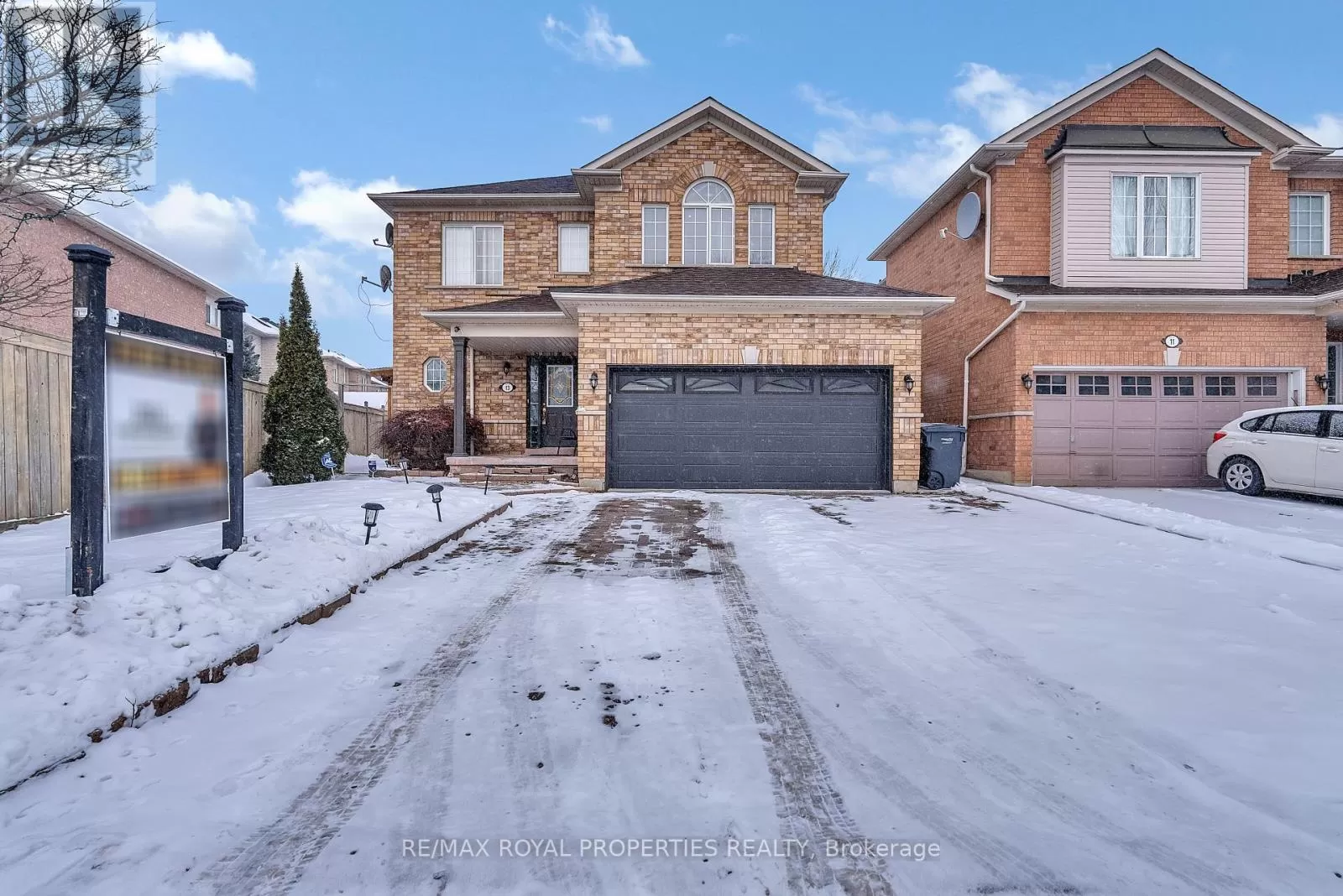 House for rent: Main - 13 Dells Crescent, Brampton, Ontario L7A 2K4