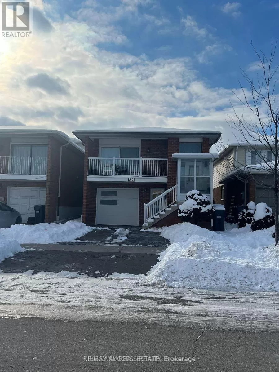 House for rent: Main - 32 Martindale Crescent, Brampton, Ontario L6X 2T9