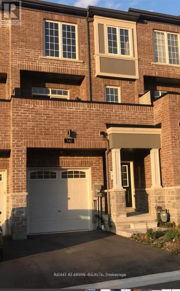 Row / Townhouse for rent: Main - 342 Clay Stones Street, Newmarket, Ontario L3X 0M1