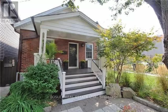 House for rent: Main - 61 Balfour Avenue, Toronto, Ontario M4C 1T4