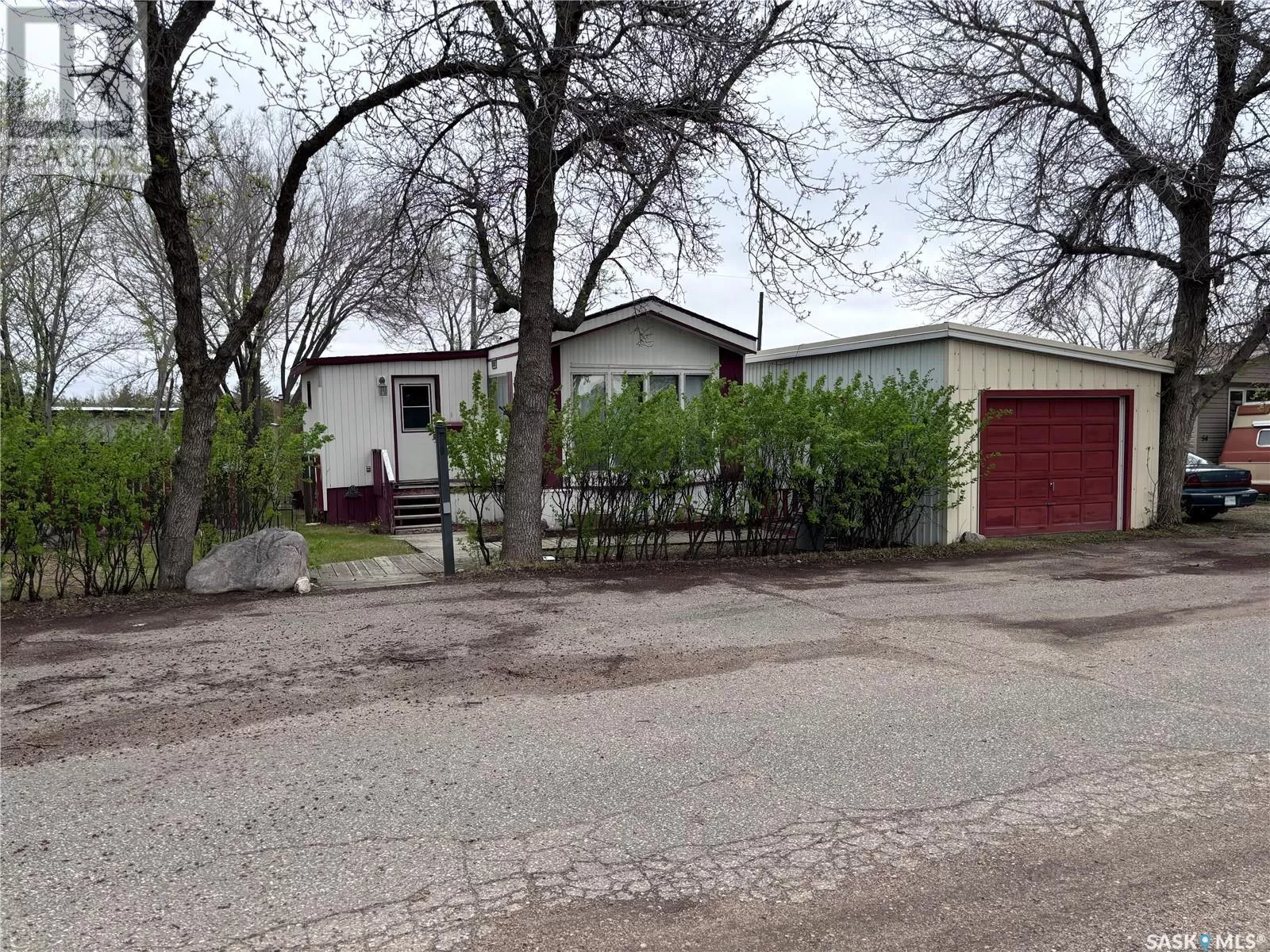 Mobile Home for rent: Ponderosa Trailer Court, Swift Current, Saskatchewan S9H 3X6