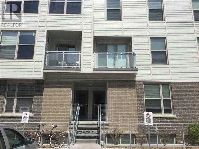 Row / Townhouse for rent: T211 - 62 Balsam Street E, Waterloo, Ontario N2L 3H2