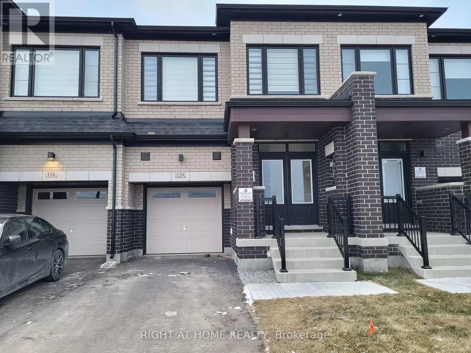 Row / Townhouse for rent: Upper - 120 Hartington Street, Vaughan, Ontario L4H 5J7