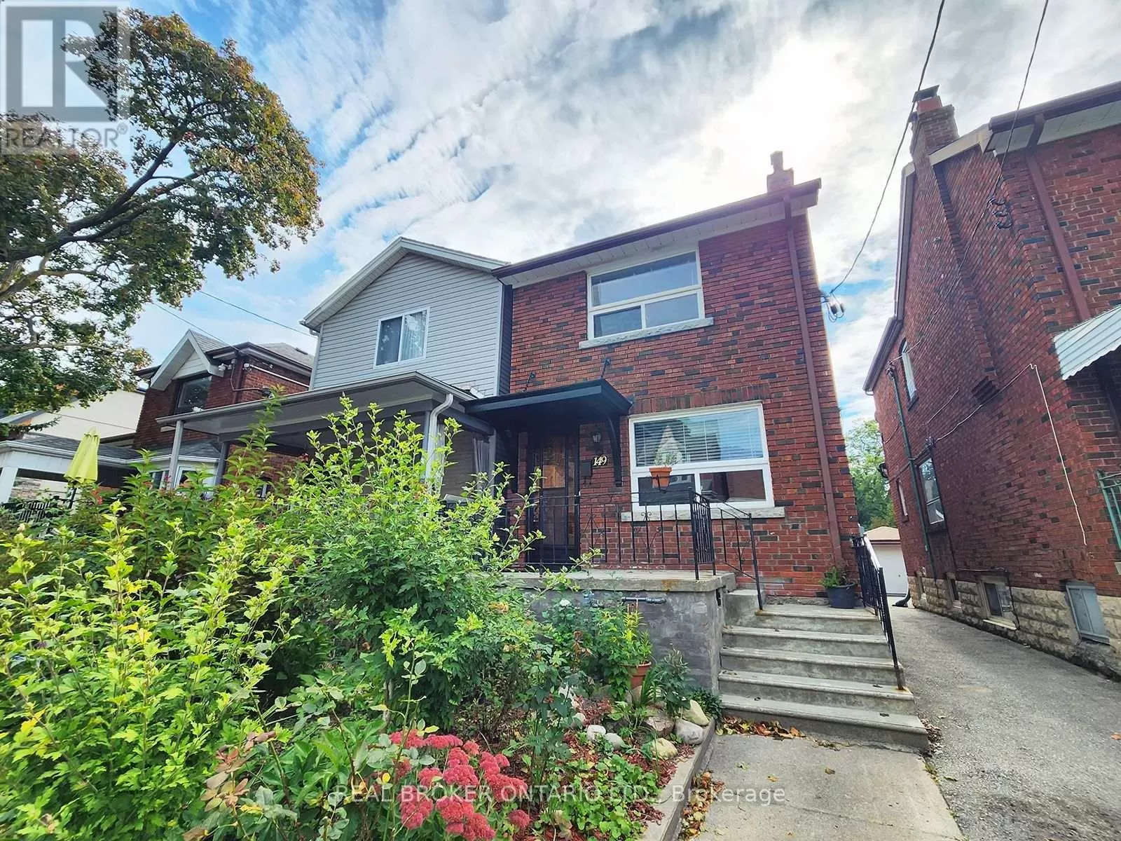 House for rent: Upper - 149 Tyrrel Avenue, Toronto, Ontario M6G 2G6