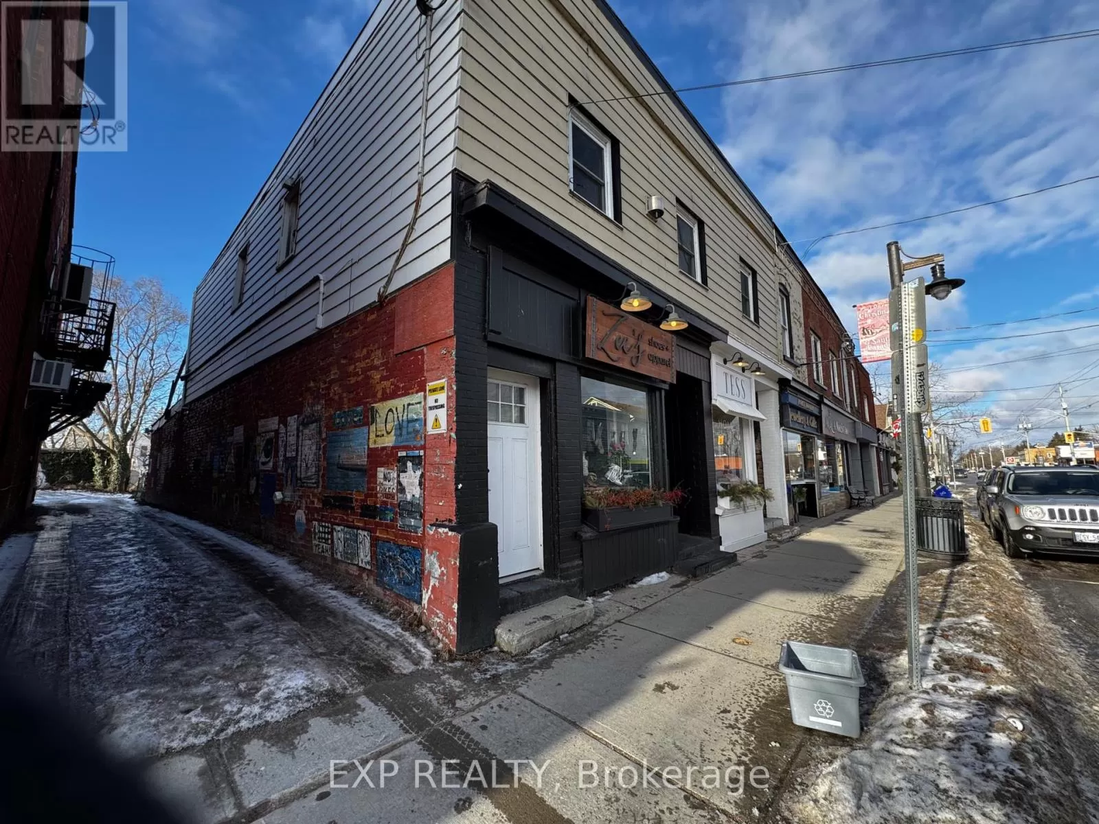 Other for rent: Upper - 339 Main Street, Haldimand, Ontario N0A 1N0