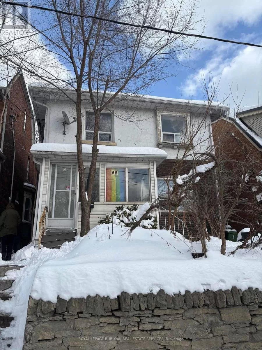 House for rent: Upper - 99 Parkside Drive, Toronto, Ontario M6R 2Y8