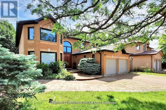 1 CREEKVIEW AVENUE, Richmond Hill