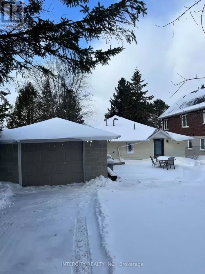 1074 RIVER ROAD E, Wasaga Beach