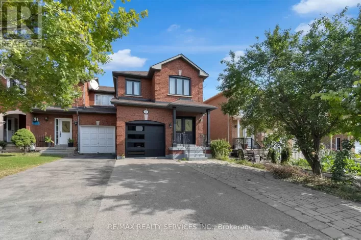 11 WEDGEWOOD PLACE, Vaughan