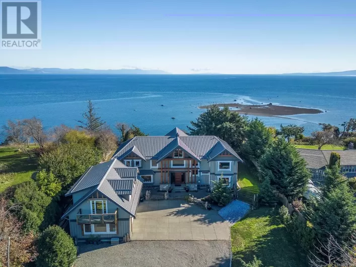 1107 Kye Bay Rd, Comox