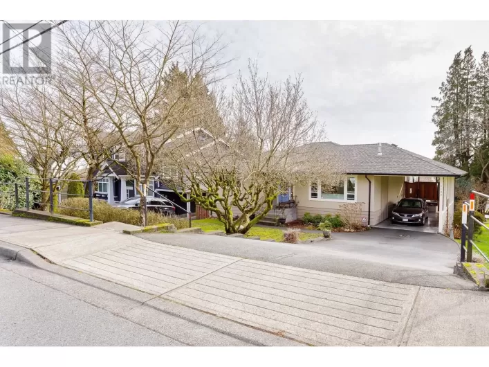 1120 ROCHESTER AVENUE, Coquitlam