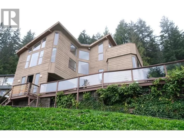 1135 MILLSTREAM ROAD, West Vancouver