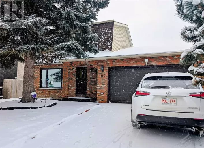 115 Bracewood Way SW, Calgary