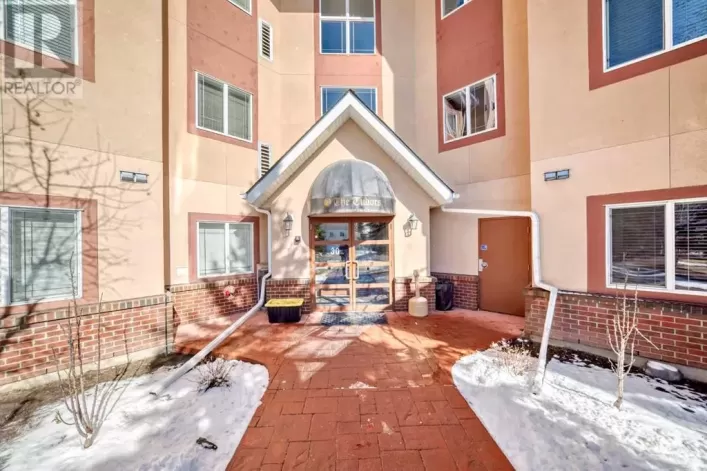 121, 30 Sierra Morena Landing SW, Calgary