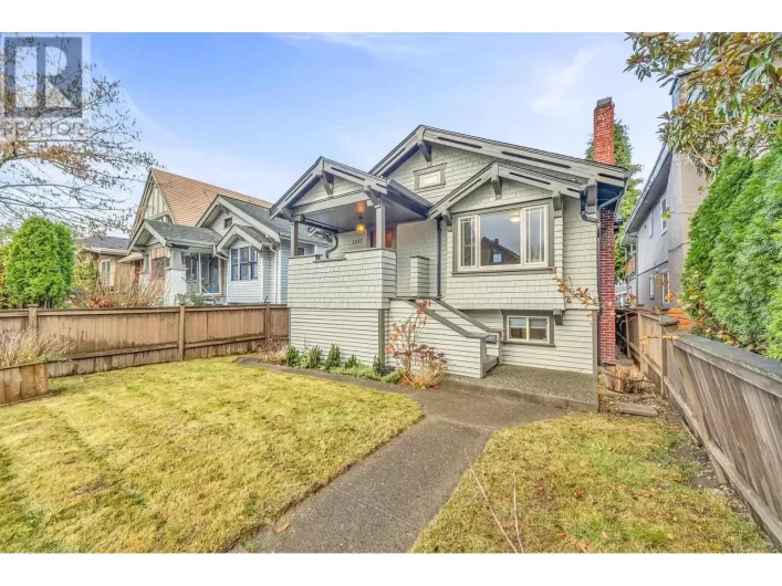 1217 E 12TH AVENUE, Vancouver