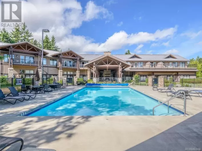 126E 1175 Resort Dr, Parksville