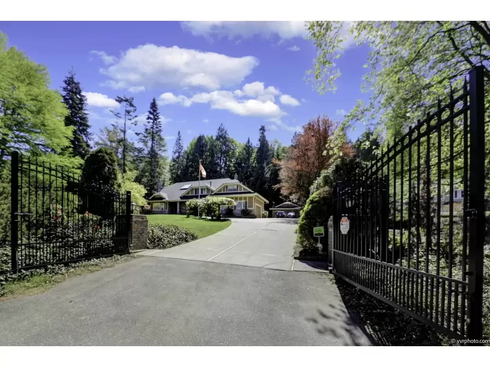 13736 CRESCENT ROAD, Surrey