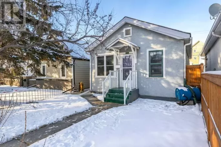 1532 19 Avenue NW, Calgary