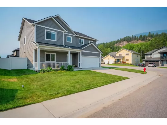 1532 ASPEN Lane, Castlegar